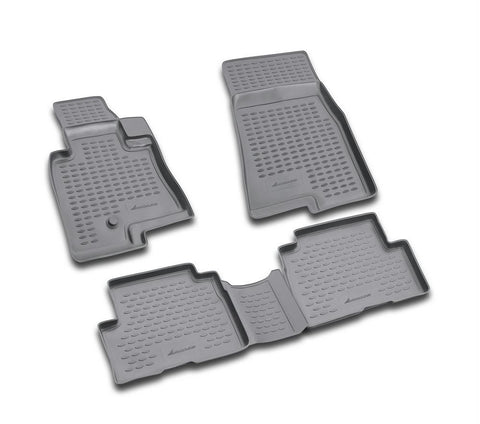 Novline Mitsubishi Montero Floor Mats