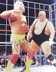 Hulk Hogan Signed 16X20 Photo - Vs King Kong Bundy