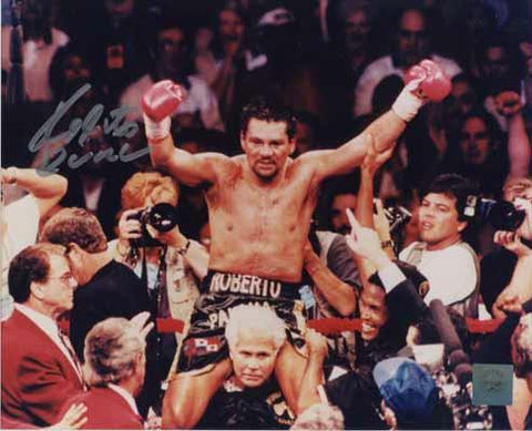 Roberto Duran Signed 16X20 Photo - Celebration