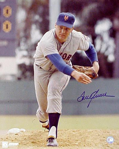 Tom Seaver Signed 16X20 Photo - Color Pitching Follow Through